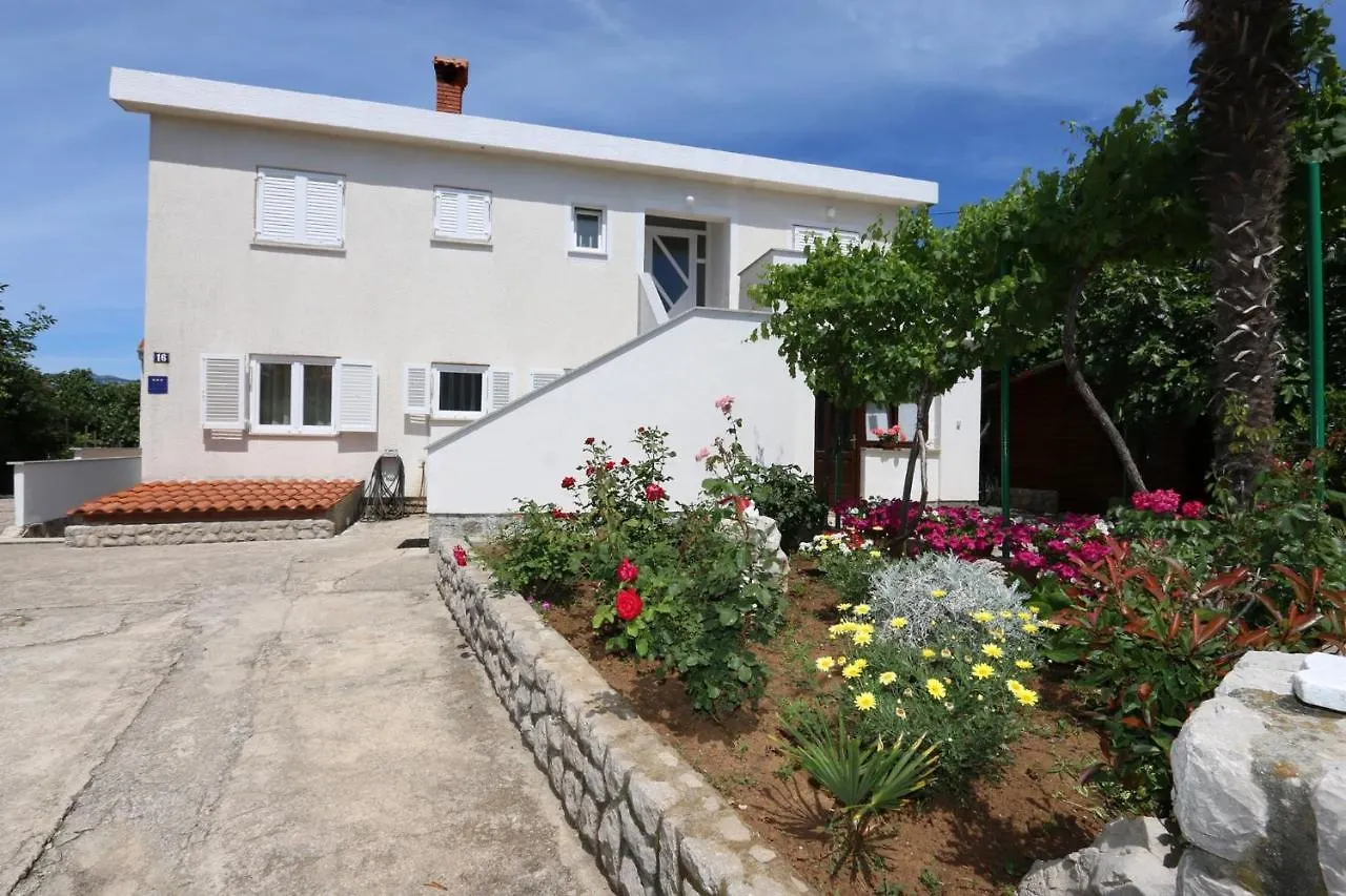 Apartment In Silo/Insel Krk 14599