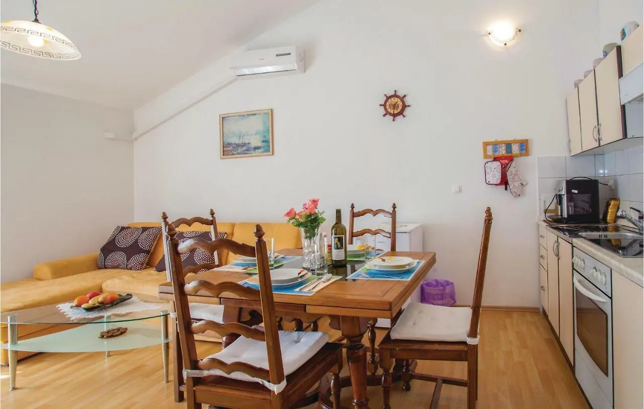 Apartment In Silo/Insel Krk 14599 Silo (Krk)